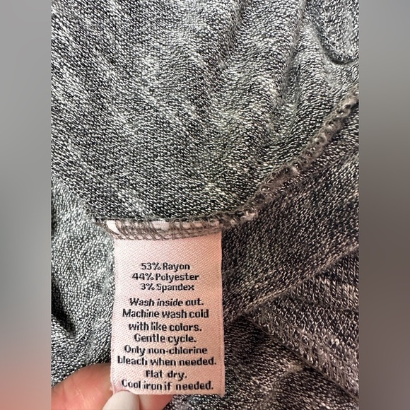 Juicy Couture Sweater Blouse Top Women’s Sz Small Gray Tie Front Long Sleeve - Picture 7 of 7